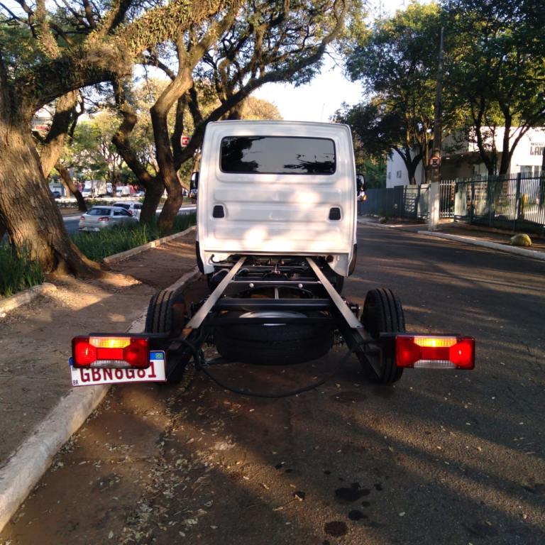 Caminhão iveco daily 35160 2022 completa no chassi