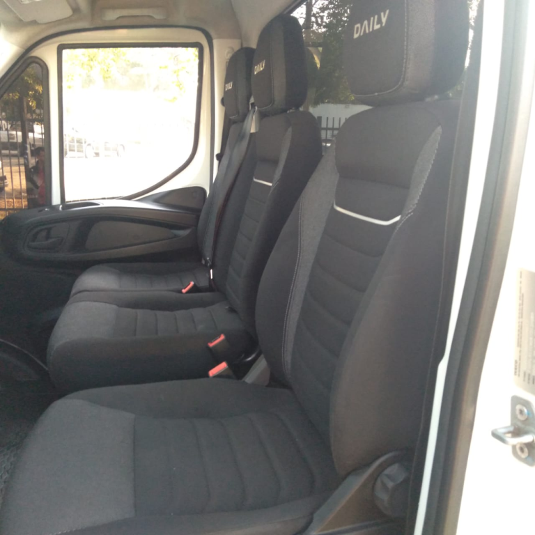 Caminhão iveco daily 35160 2022 completa no chassi