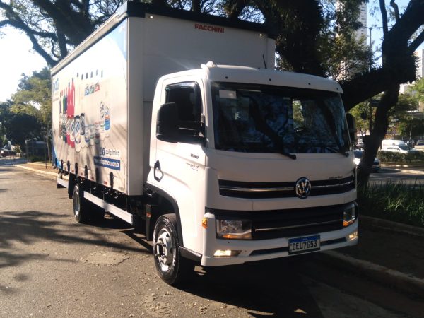 Caminhão VOLKSWAGEN – 11180 Delivery Baú Sider – 2022