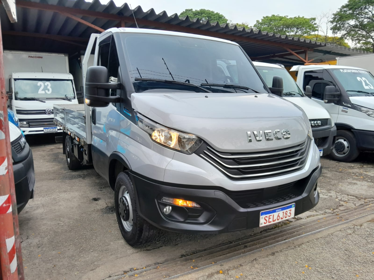 Caminhão Iveco daily 35160 2023