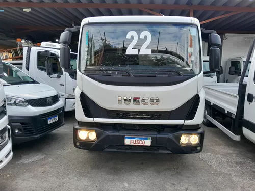Caminhão Iveco Tector 11190 2022 Truck
