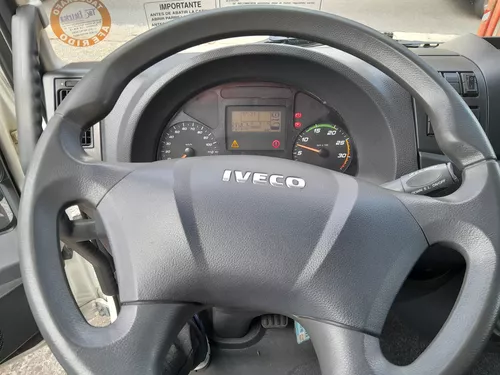 Caminhão Iveco Tector 11190 2022 Truck