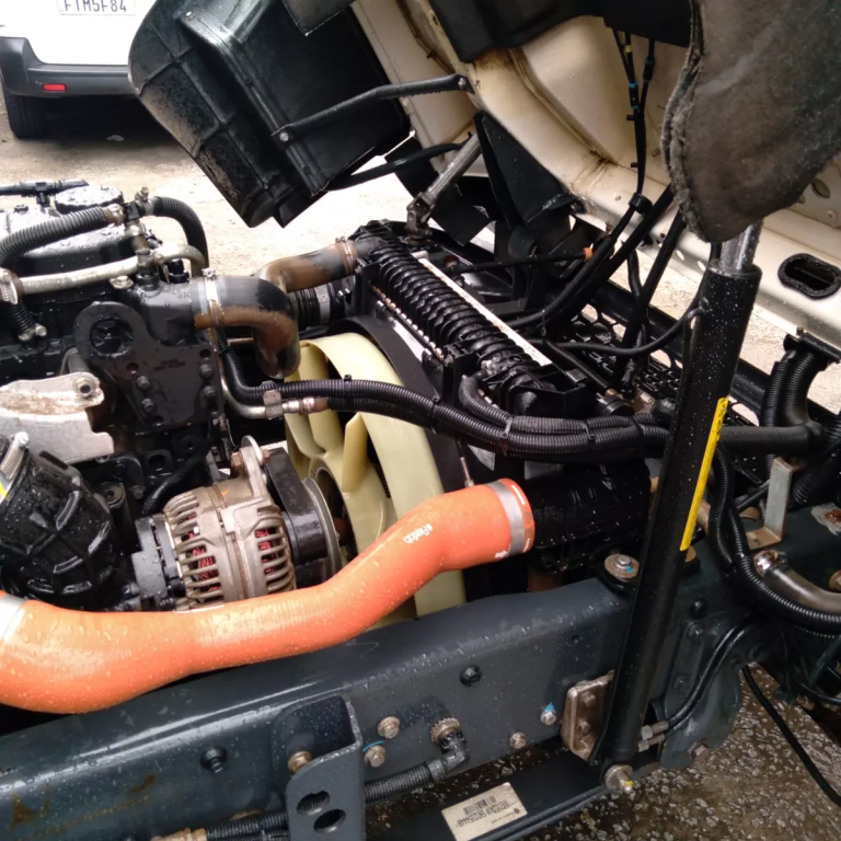 Caminhão Iveco Tector 11190 2022 Truck