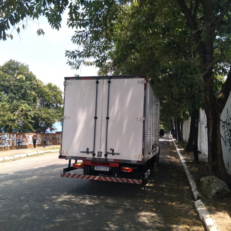 Caminhão Iveco Daily 35160 2022 baú