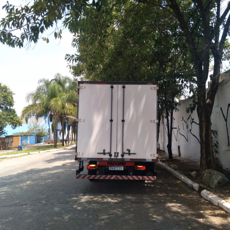 Caminhão Iveco Daily 35160 2022 baú