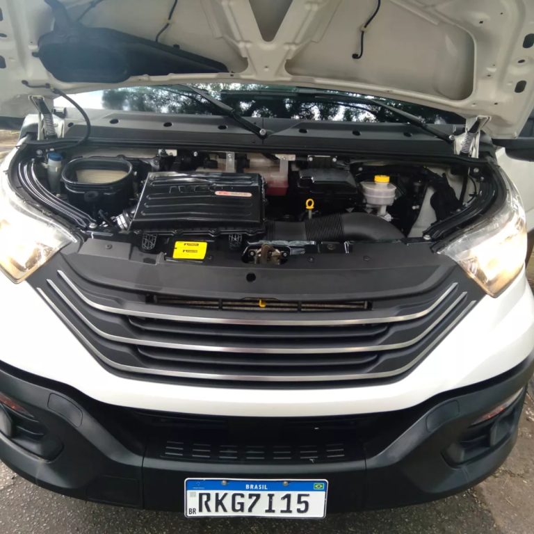 Caminhão Iveco Daily 35160 2022 baú