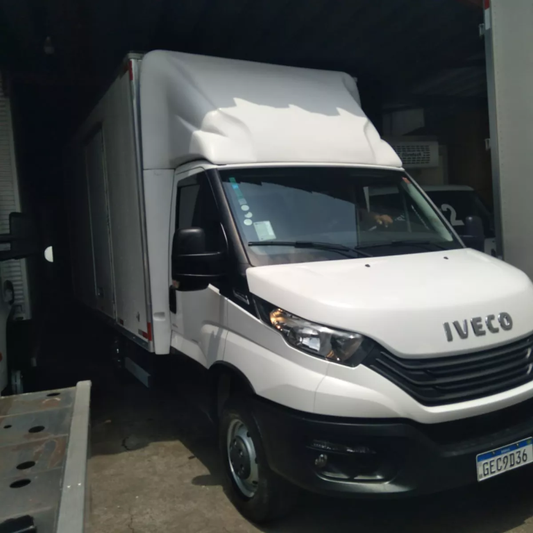 Caminhão Iveco Daily 35160 2023