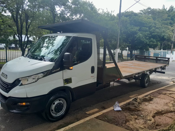 Caminhão Iveco Daily 35160 2023