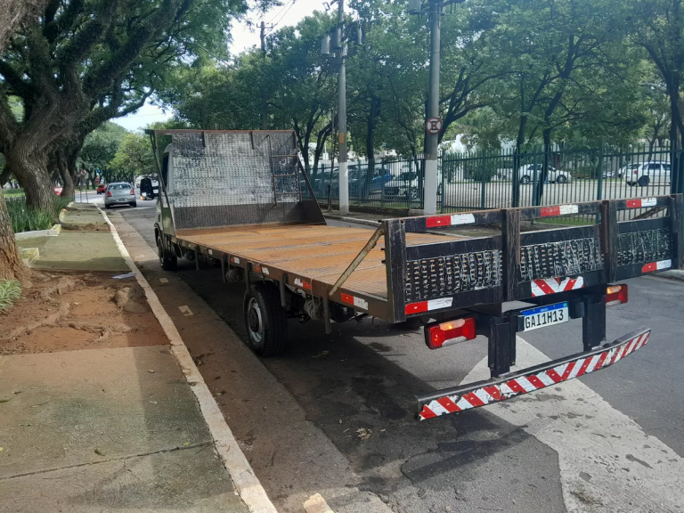 Caminhão Iveco Daily 35160 2023