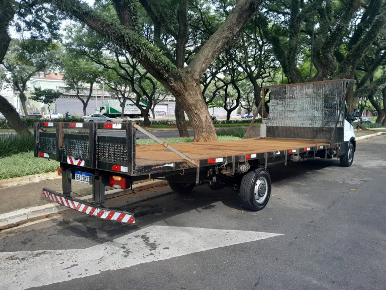 Caminhão Iveco Daily 35160 2023