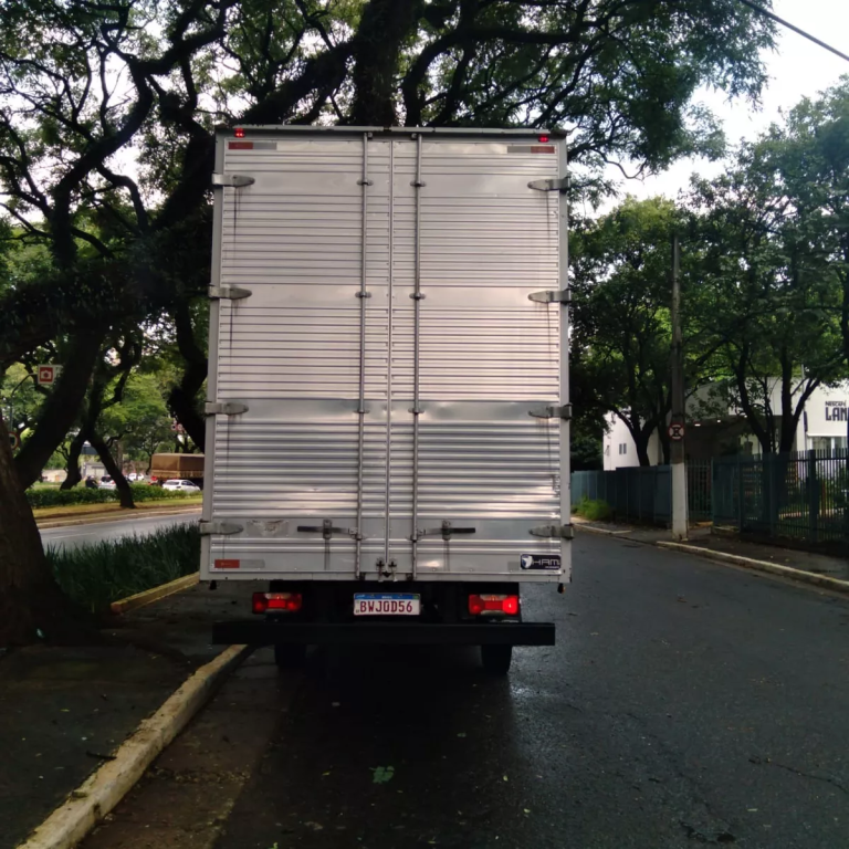 Caminhão Iveco Daily 35160 2023 Baú Grande Com Avanço Caminhão Iveco Daily 35160 2023 Baú Grande Com Avanço
