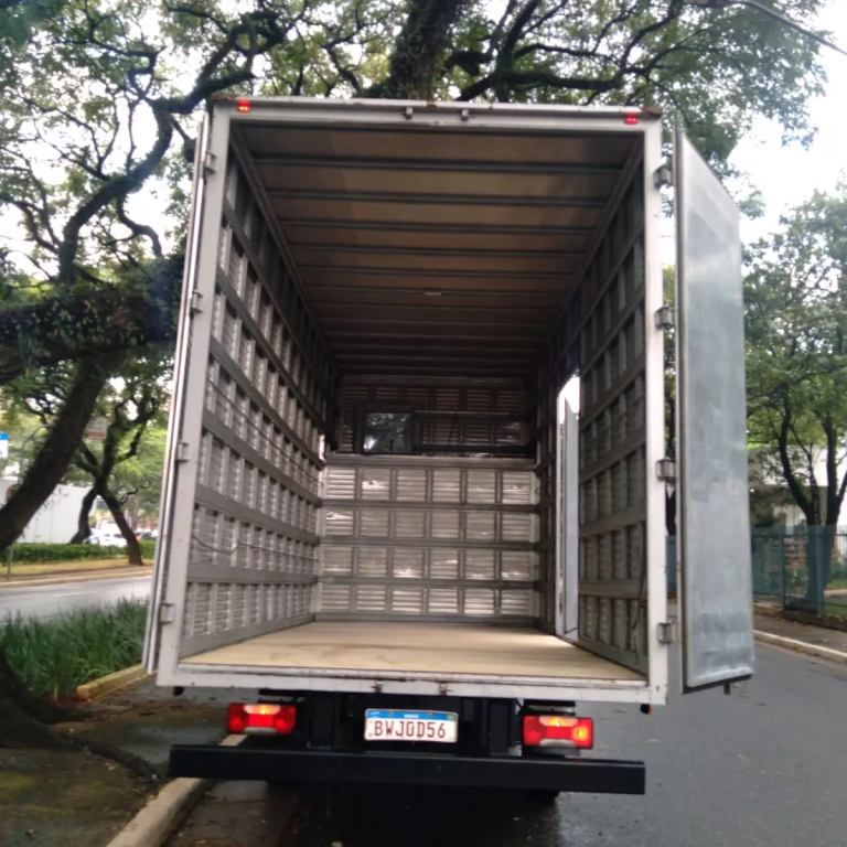 Caminhão Iveco Daily 35160 2023 Baú Grande Com Avanço Caminhão Iveco Daily 35160 2023 Baú Grande Com Avanço