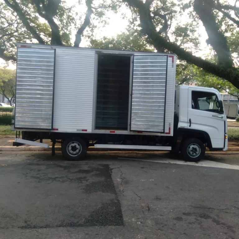 Caminhão Volkswagen Delivery Express 2023 Baú Grande Caminhão Volkswagen Delivery Express 2023 Baú Grande