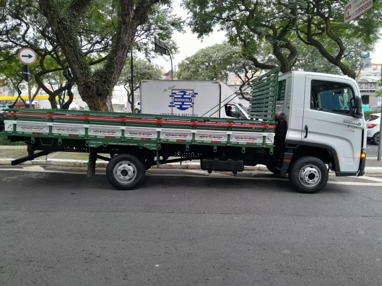Caminhão volkswagen Delivery Express + 2022 Carroceria