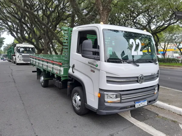 Caminhão volkswagen Delivery Express + 2022 Carroceria