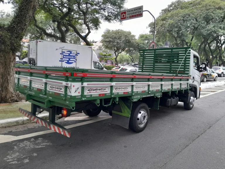 Caminhão volkswagen Delivery Express + 2022 Carroceria