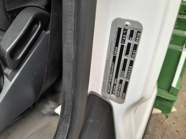 Caminhão volkswagen Delivery Express + 2022 Carroceria