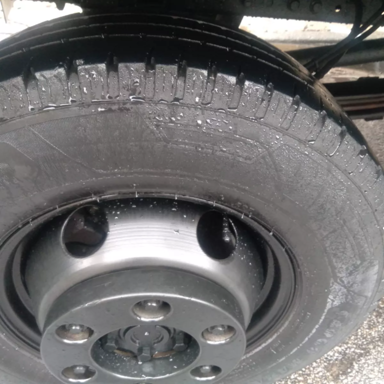 Caminhão volkswagen Delivery Express + 2022 Carroceria