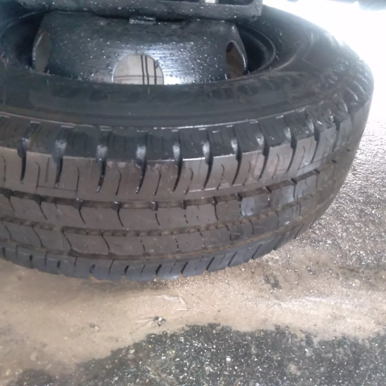 Caminhão volkswagen Delivery Express + 2022 Carroceria