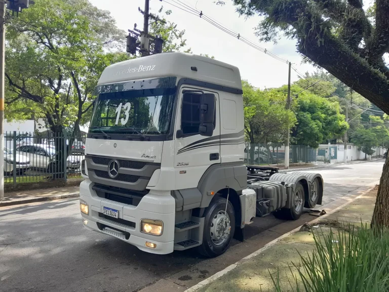 Caminhão mercedes-benz 2536 Axor 2013 6×2 Automático Caminhão mercedes-benz 2536 Axor 2013 6×2 Automático