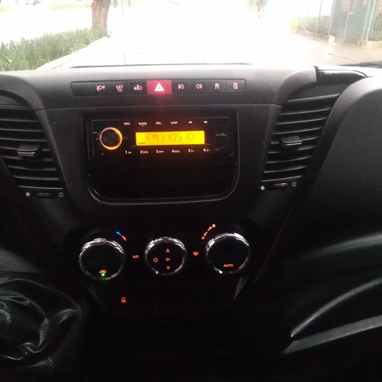 Caminhão Iveco Daily 45170 2023 Cabine Dupla