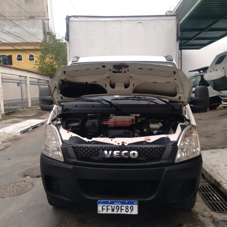 Caminhão Iveco Daily 35s14 2014 Baú Com Plataforma Traseira
