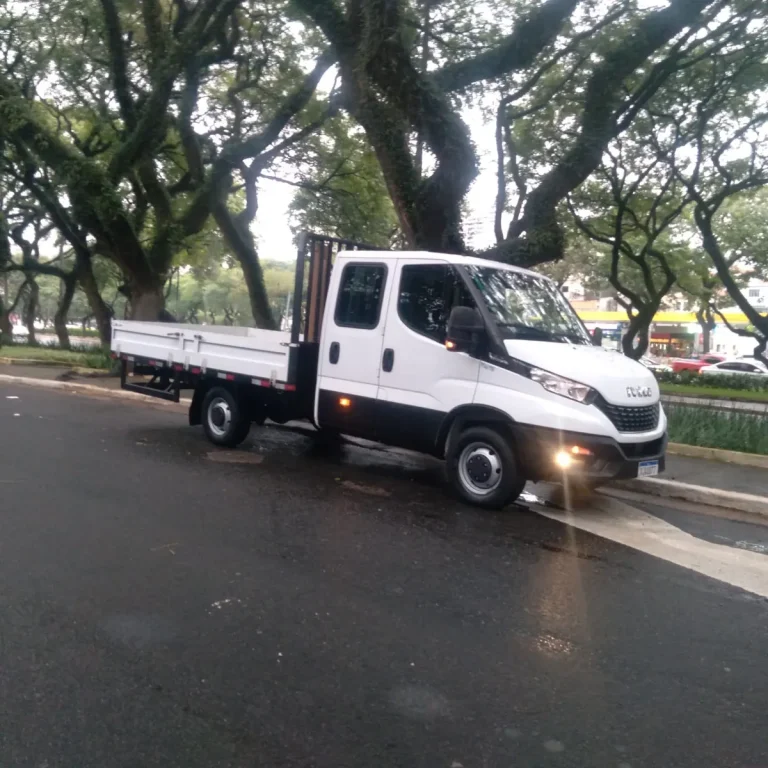 Caminhão Iveco Daily 45170 2023 Cabine Dupla