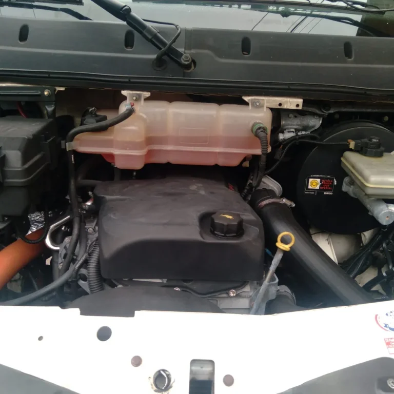 Caminhão Iveco Daily 35s14 2014 Baú Com Plataforma Traseira