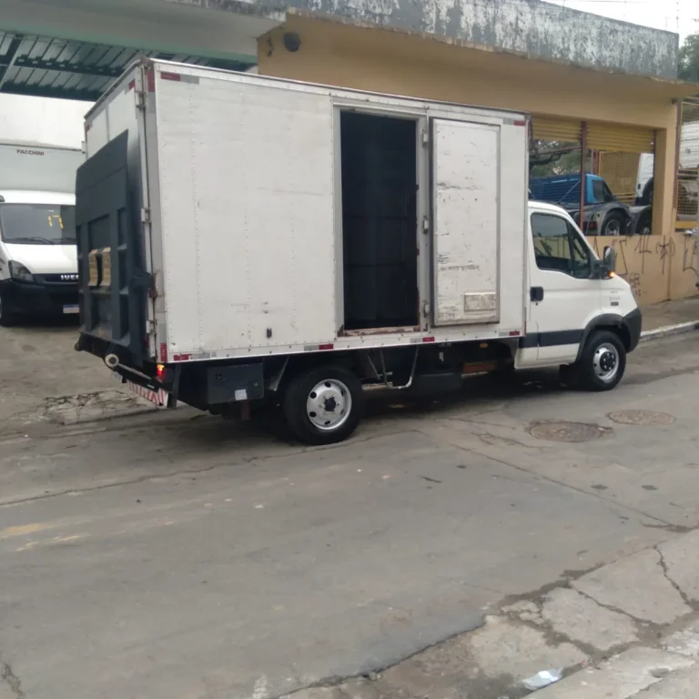 Caminhão Iveco Daily 35s14 2014 Baú Com Plataforma Traseira