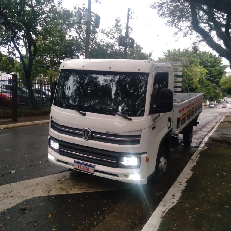 Caminhão Volkswagen Delivery Express + 2022