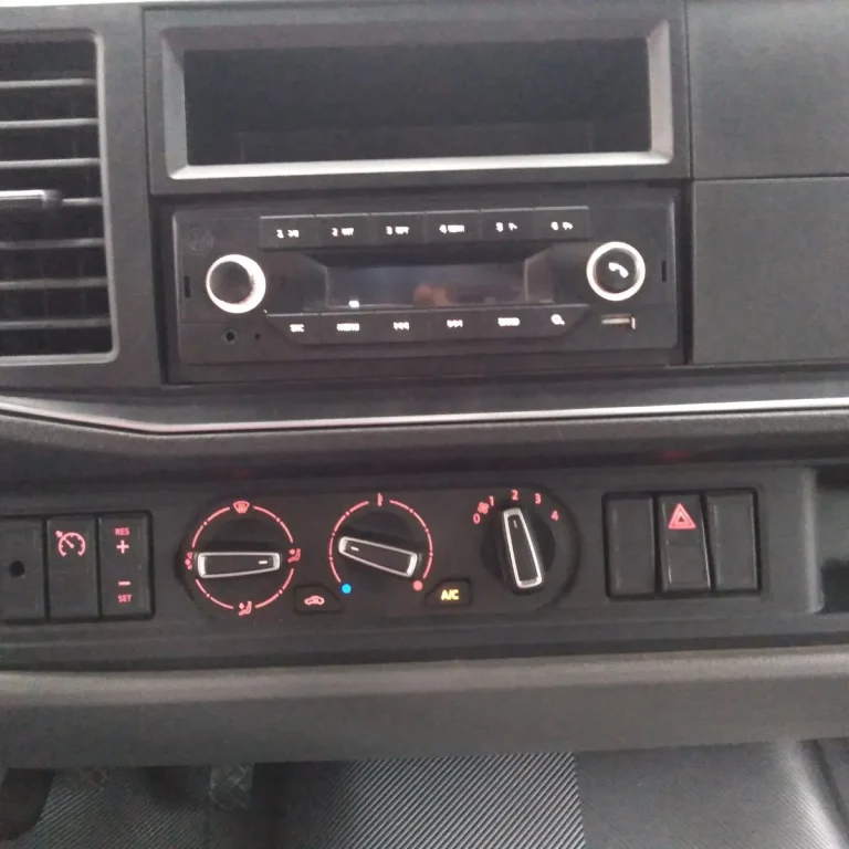 Caminhão Volkswagen Delivery Express 2023 Baú Grande