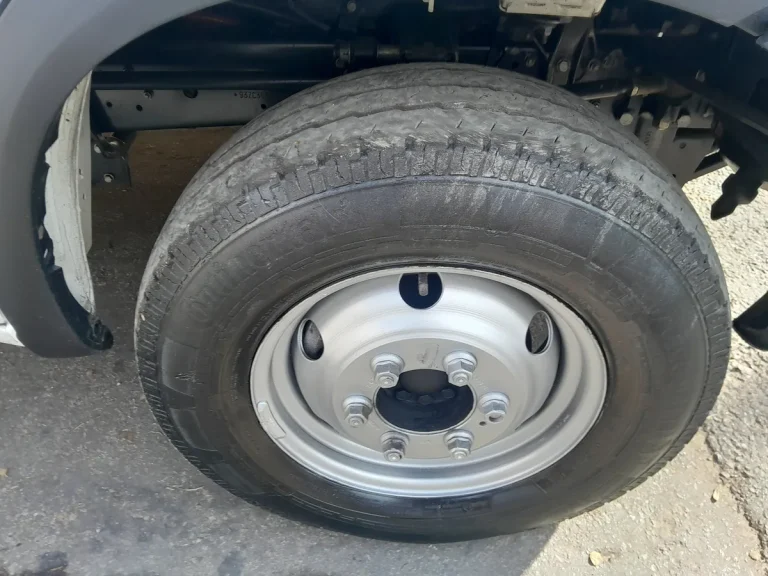 Caminhão Iveco Daily 35s14 2013 Baú Alumínio