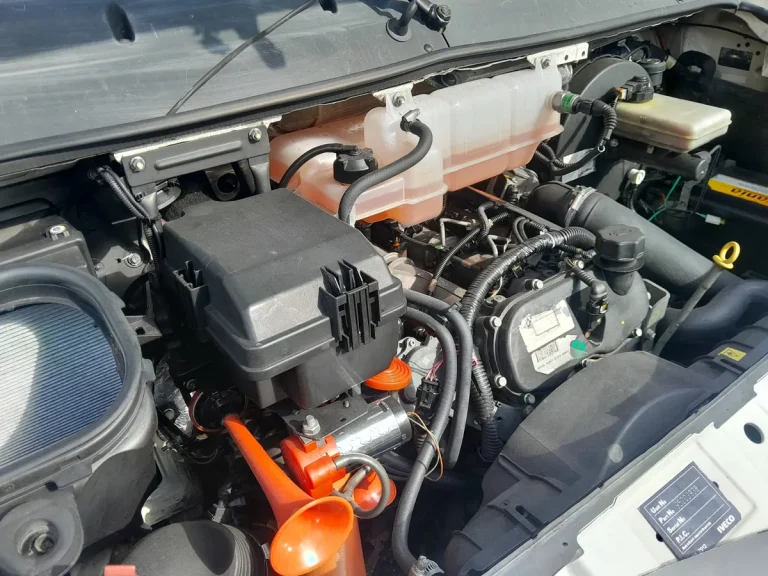 Caminhão Iveco Daily 35s14 2013 Baú Alumínio