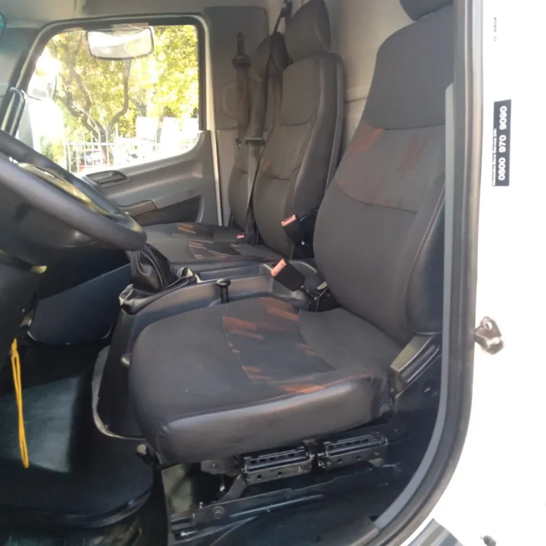 Caminhão Mercedes Benz Accelo 1017 Ano 2023 Baú plataforma