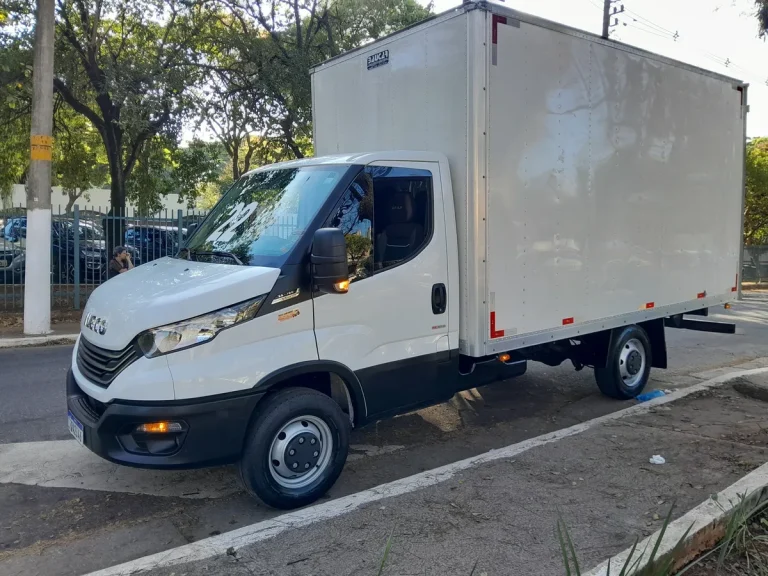 Caminhão Iveco Daily 35160 2022 Baú Grande