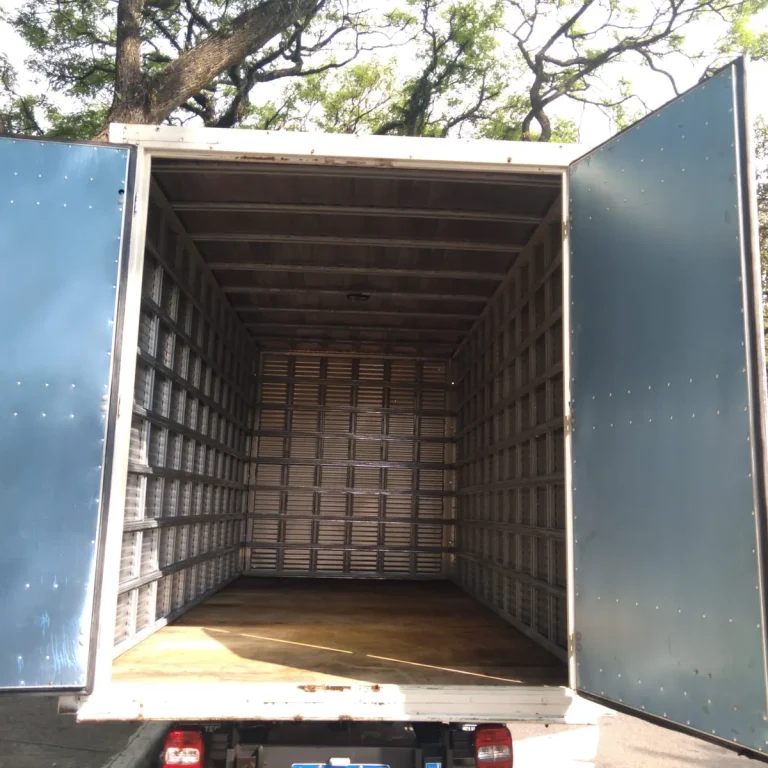 Caminhão Volkswagen Delivery Express 2023 Baú