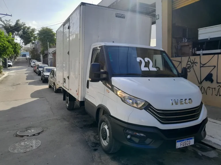 Caminhão Iveco Daily 35160 2022 Baú Grande