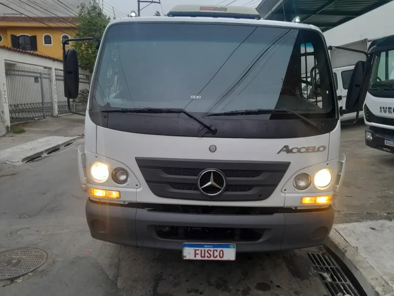 Caminhão Mb Accelo 815 2018 Chassi
