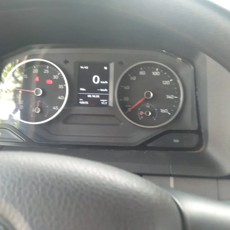 Caminhão Volkswagen Delivery Express 2023 Baú