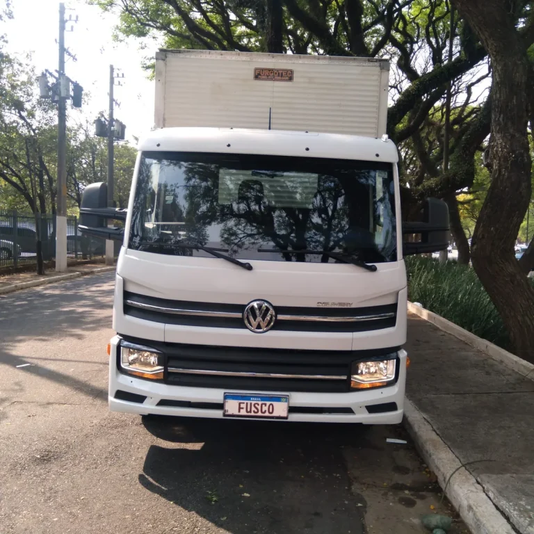 Caminhão Volkswagen Delivery Express 2023 Baú