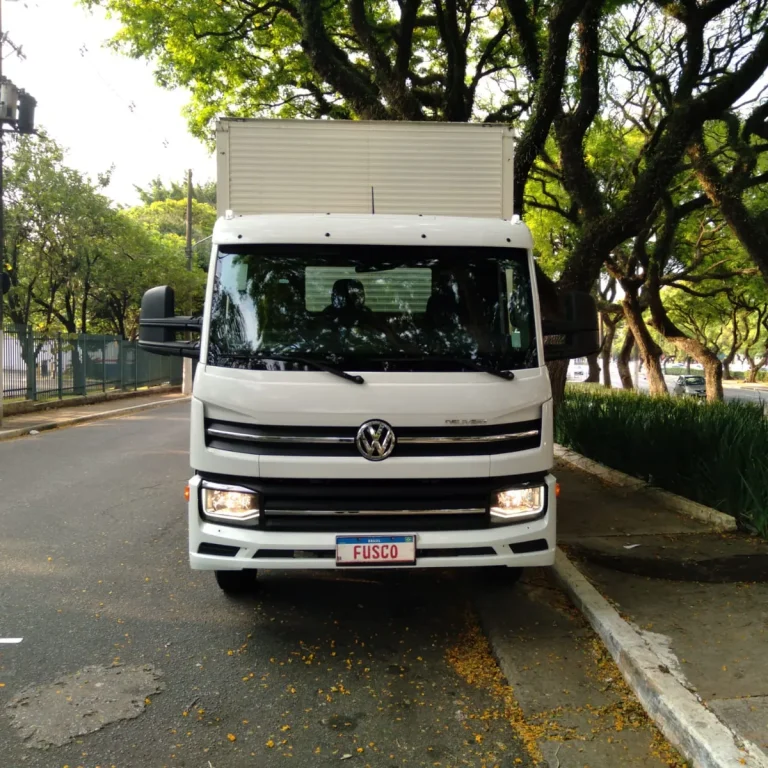 Caminhão Volkswagen Delivery Express 2024 Baú