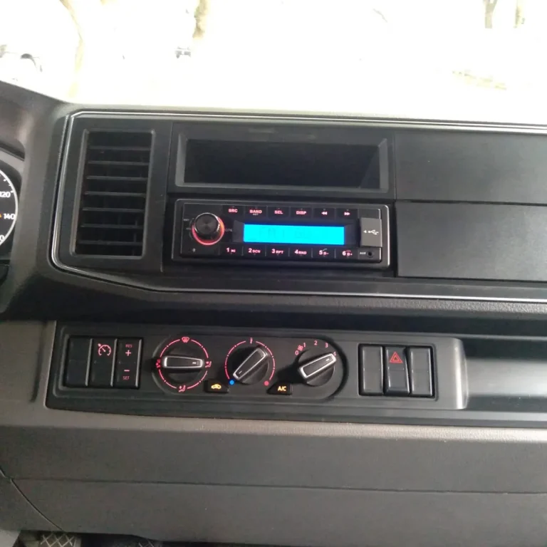 Caminhão Volkswagen Delivery Express 2024 Baú