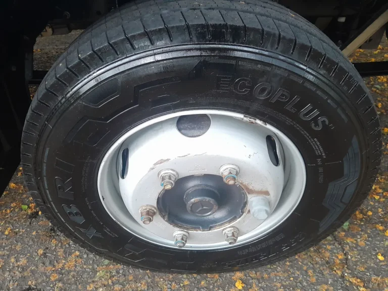 Caminhão Mercedes Benz Accelo 815 2022 Baú