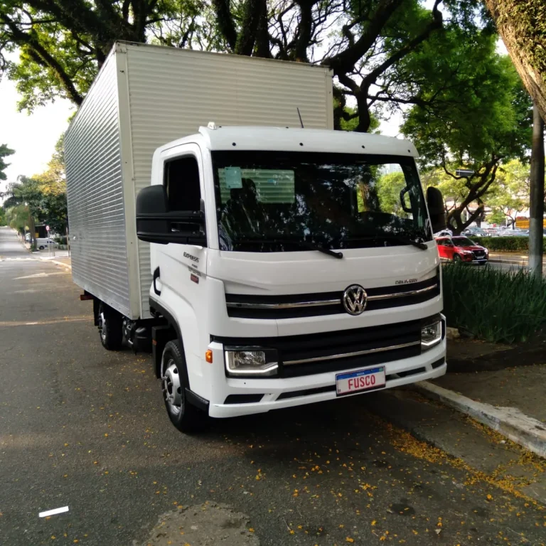 Caminhão Volkswagen Delivery Express 2024 Baú