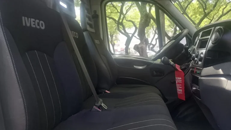 Caminhão Iveco Daily 35s14 2015 Documentos Plataforma Guincho