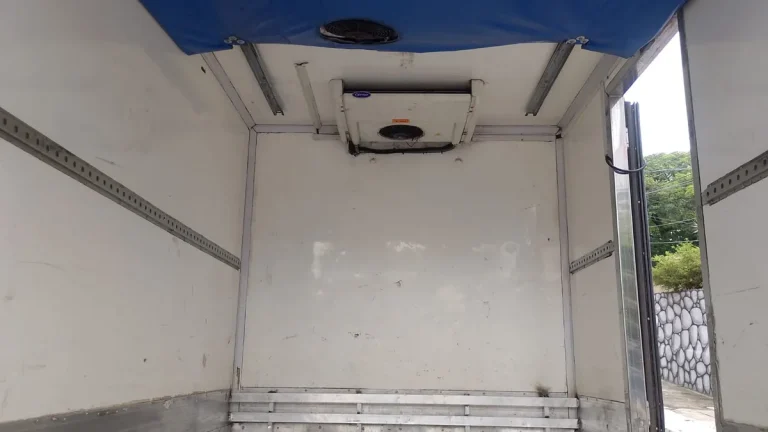 Caminhão Volkswagen Delivery Express 2020 Baú Refrigerado