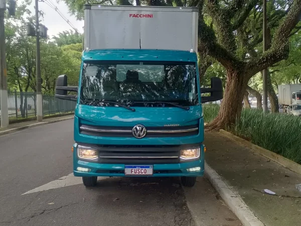 Caminhão Volkswagen 9180 Delivery 2024 Baú Completo