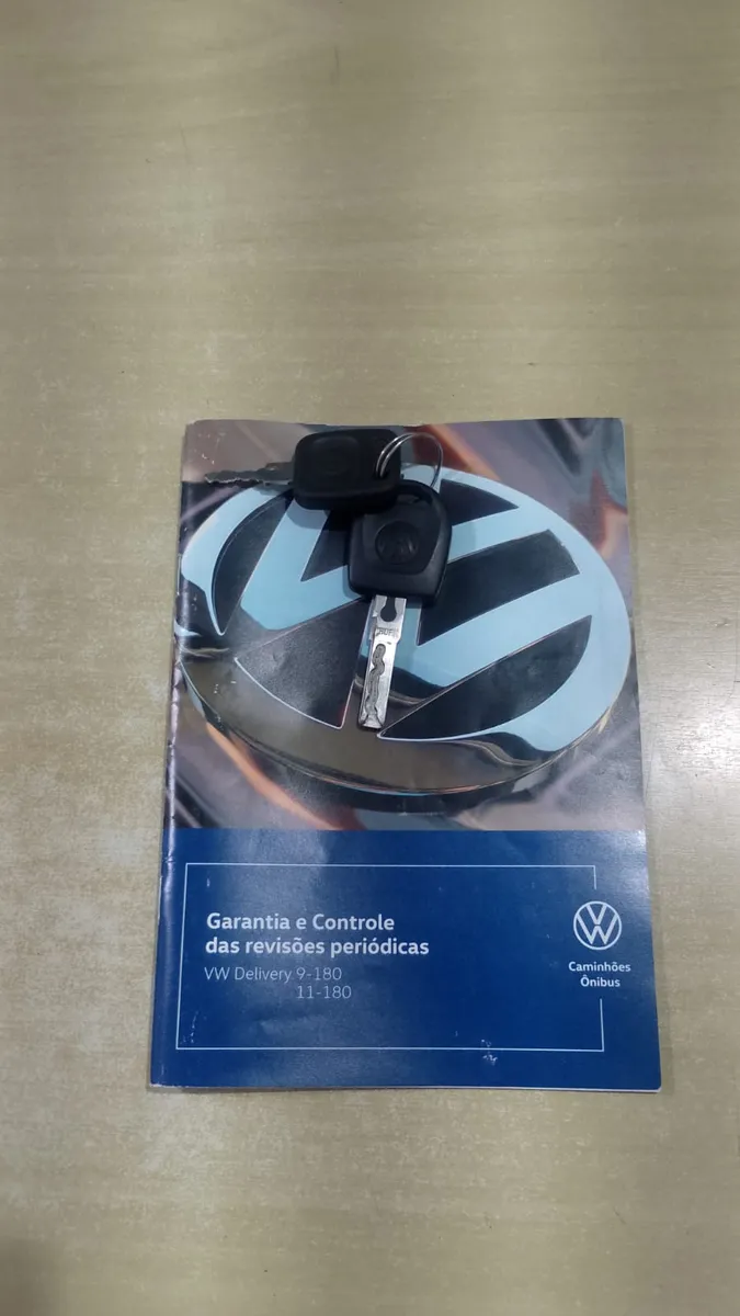 Caminhão Volkswagen 9180 Delivery 2024 Baú Completo