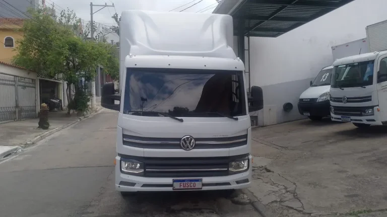 Caminhão Volkswagen Delivery Express+2022 Baú