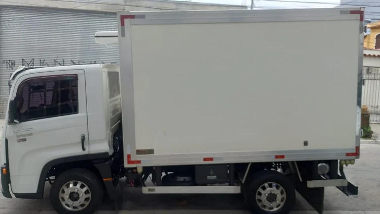 Caminhão Volkswagen Delivery Express 2020 Baú Refrigerado